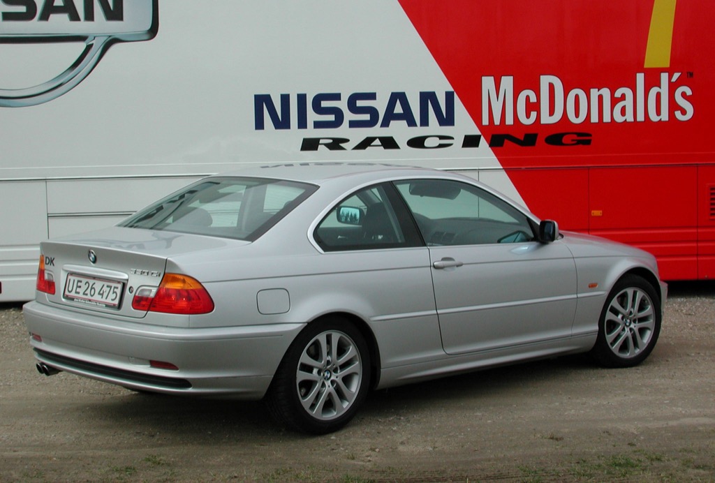 Nu kan youngtimere til og med 1999 være med i regularityløb. BMW’s E46-serie er et bud på en mulig bil. Så er man godt kørende, uanset resultat.
(Foto: Michael Eisenberg)